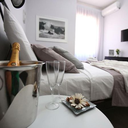 Amalficoastapartments ซาแลร์โน ภายนอก รูปภาพ